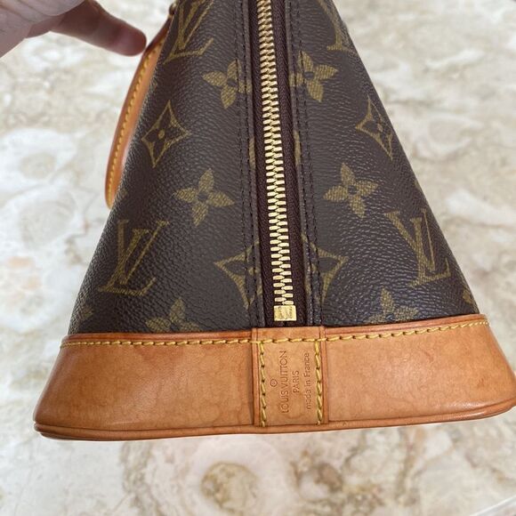 Authentic Louis Vuitton Alma Monogram Satchel Handbag - FL1001 - Picture 12 of 16